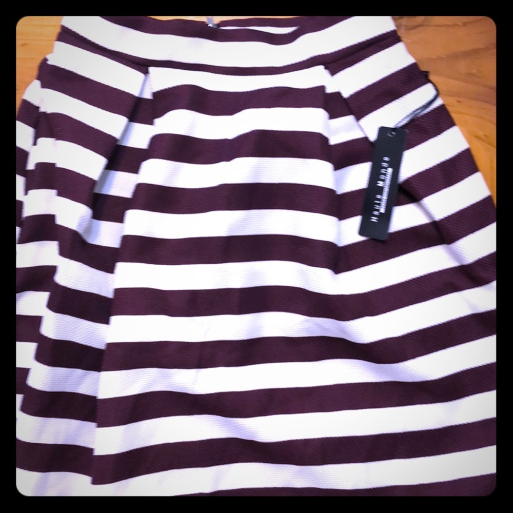 Mid length skirt with stripes
